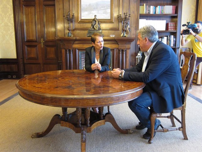 Uxue Barkos y Joseba Asiron.