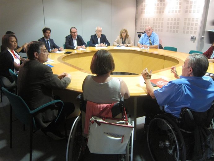 Reunión de R.Espadaler con representantes de la asociación Cocarme