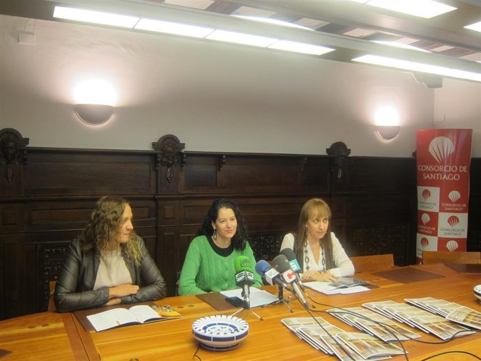 Silvia Modia, María Rozas y Belén Hernández durante la rueda de prensa