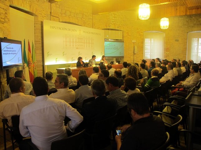 Reunión de la Diputación con alcaldes para la llegada de refugiados