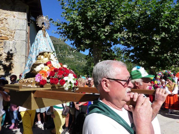 Virgen de la Bien Aparecida, patrona de Cantabria 