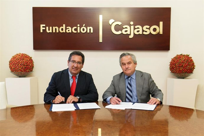 Antonio Pulido y Francisco Mesonero firman un acuerdo para un programa de empleo
