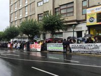 Medio millar de personas exige ante la Cámara la dimisión de Mosquera