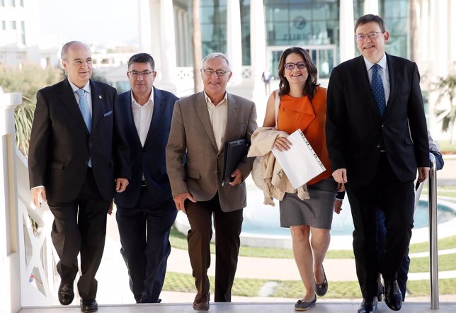 Puig junto a Oltra, Ribó y Morera en el Nueva Economía Fórum