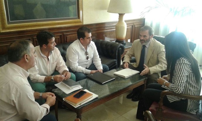Reunión con los alcaldes afectados por el incendio de Quesada