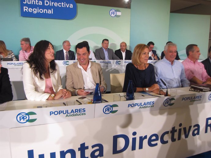 Moreno y Cospedal presiden la Junta Directiva Regional del PP-A