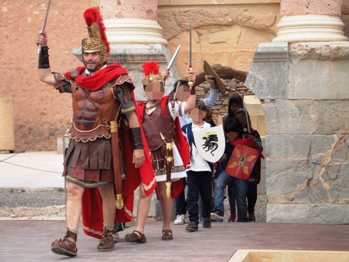 Cartagena Puerto de Culturas y el Teatro Romano se suman a las fiestas