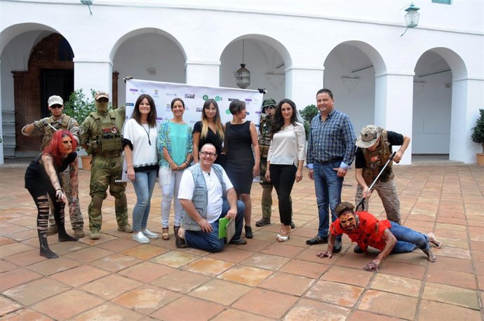 Presentación de 'Supervivencia zombie' 