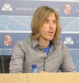 El portavos del Grupo Parlamentario Podemos, Pablo Fernández