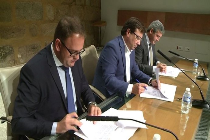 Firma del convenio Capital Iberoamericana de la Cutura Gastronómica