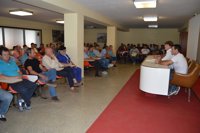 Los ganaderos cántabros se reúnen el viernes para movilizarse y no descartan usar "toda su artillería"