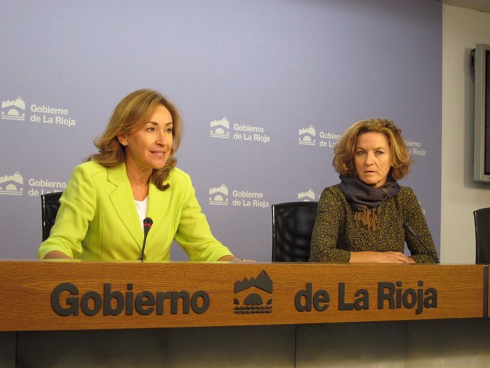La consejera de Salud, María Martín, y la directora de Salud, Rosa López