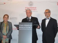 Vargas Llosa afirma que evitar que se hable español en Cataluña es de "política pequeña, mezquina y provinciana"