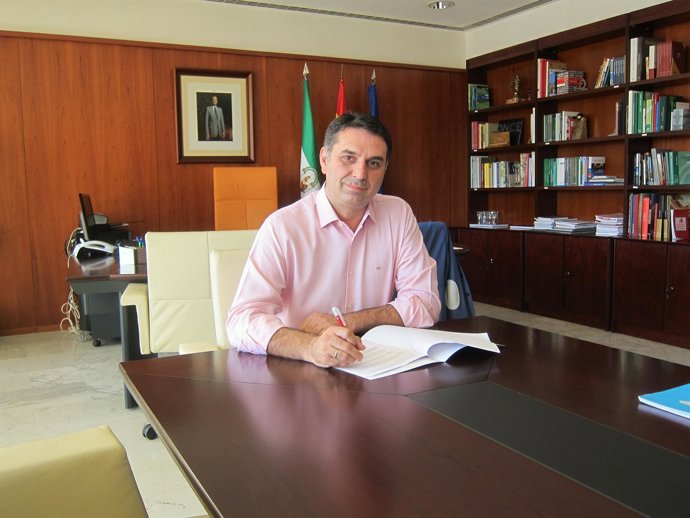 Francisco Javier Fernández, consejero de Turismo y Deporte.
