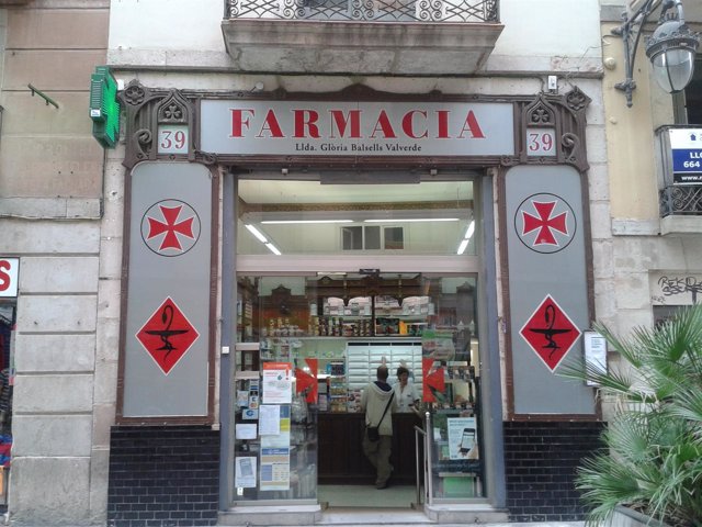 Farmacia de guardia durante el cierre de farmacias en Catalunya
