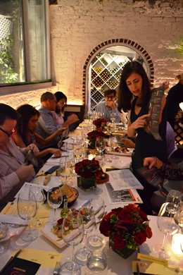 Aragón Exterior impulsa la difusión de la uva aragonesa en Nueva York.