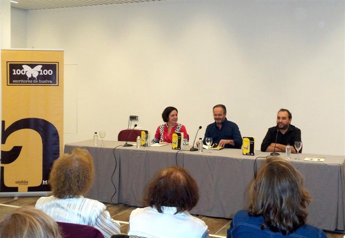 Iniciativa '100x100 escritores de Huelva'