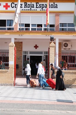 Llegada de sirios al centro de Cruz Roja en Puente Genil