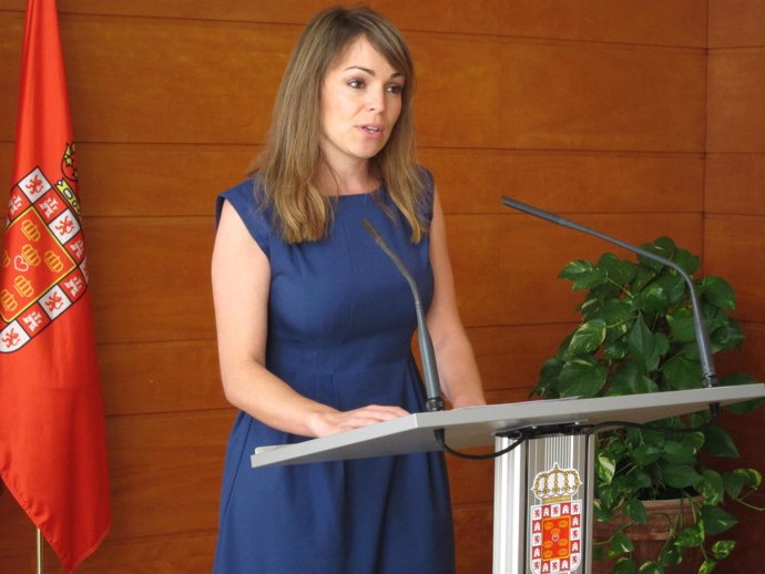 La concejal Rebeca Pérez en rueda de prensa