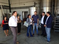 PSOE-A critica "la rabieta" de PP-A, Podemos e IU-CA, a los que recuerda que "en el Parlamento prevalece la democracia"