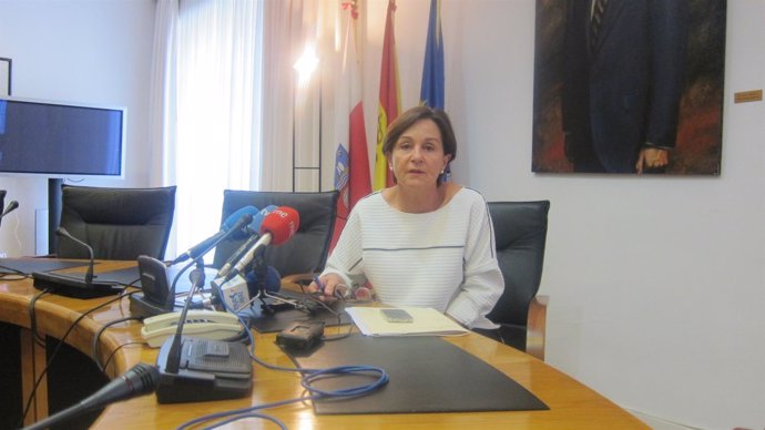 Dolores Gorostiaga, presidenta del Parlamento de Cantabria