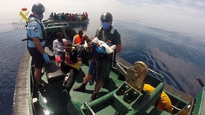 Patera rescatada esta semana en Almería y cuyo patrón fue detenido