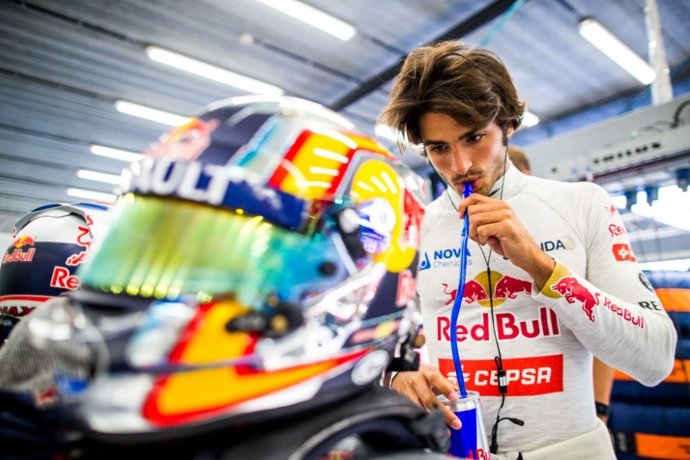 Carlos Sainz Escuderia Toro Rosso 