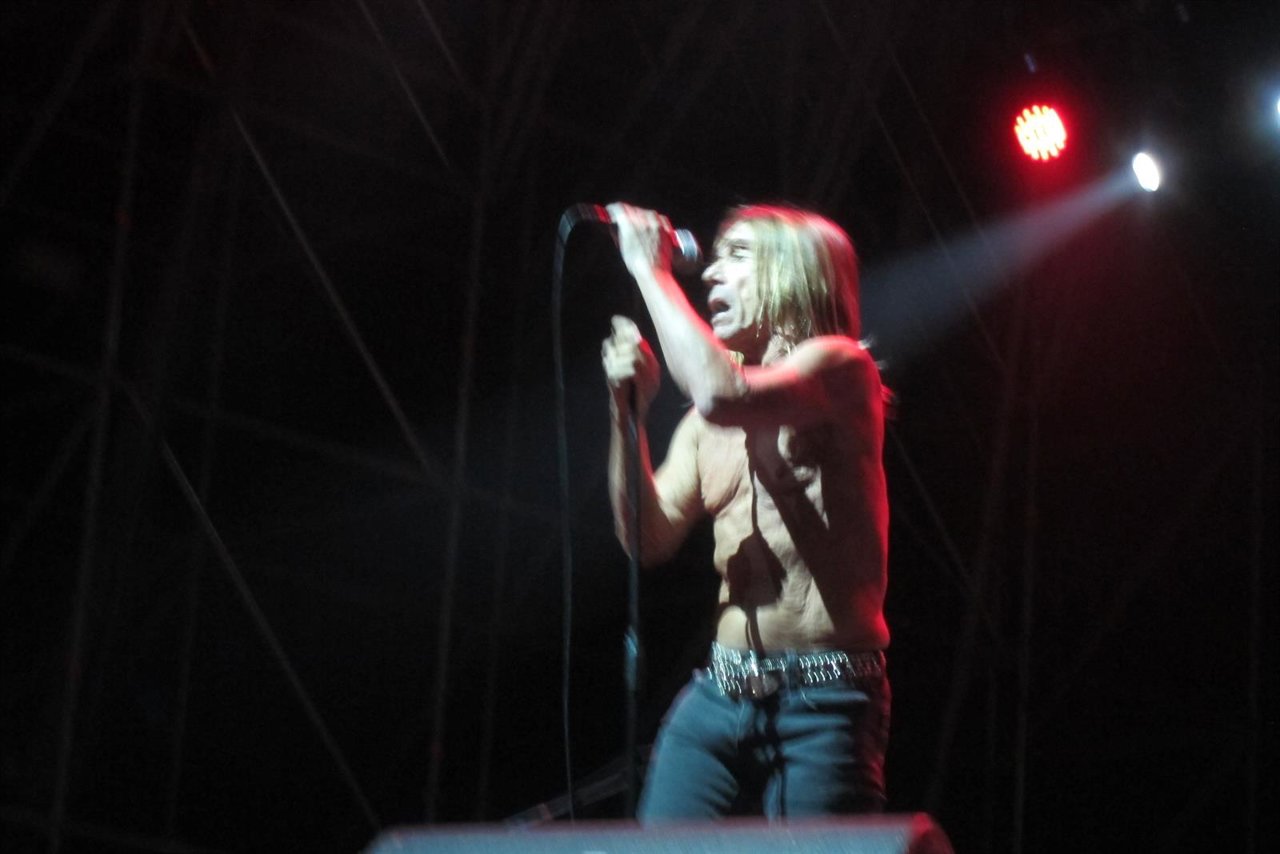 Iggy Pop, durante su actuación en Oviedo. 