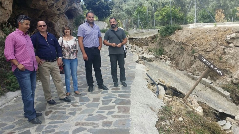 IU con miembros de la corporación de El Pinar (Granada)