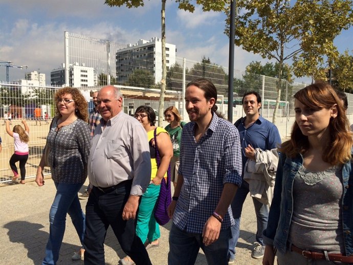 Lluís Rabell (CatSíQueEsPot) Pablo Iglesias (Podemos)