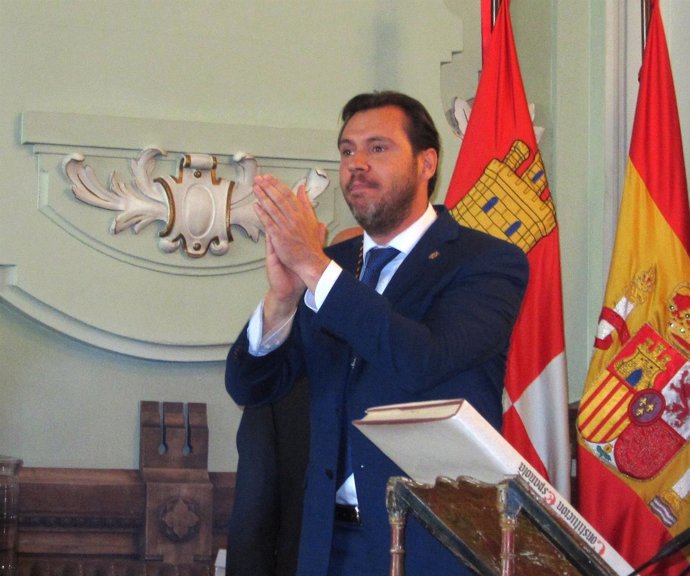 El alcalde de Valladolid, Óscar Puente, durante su toma de posesión