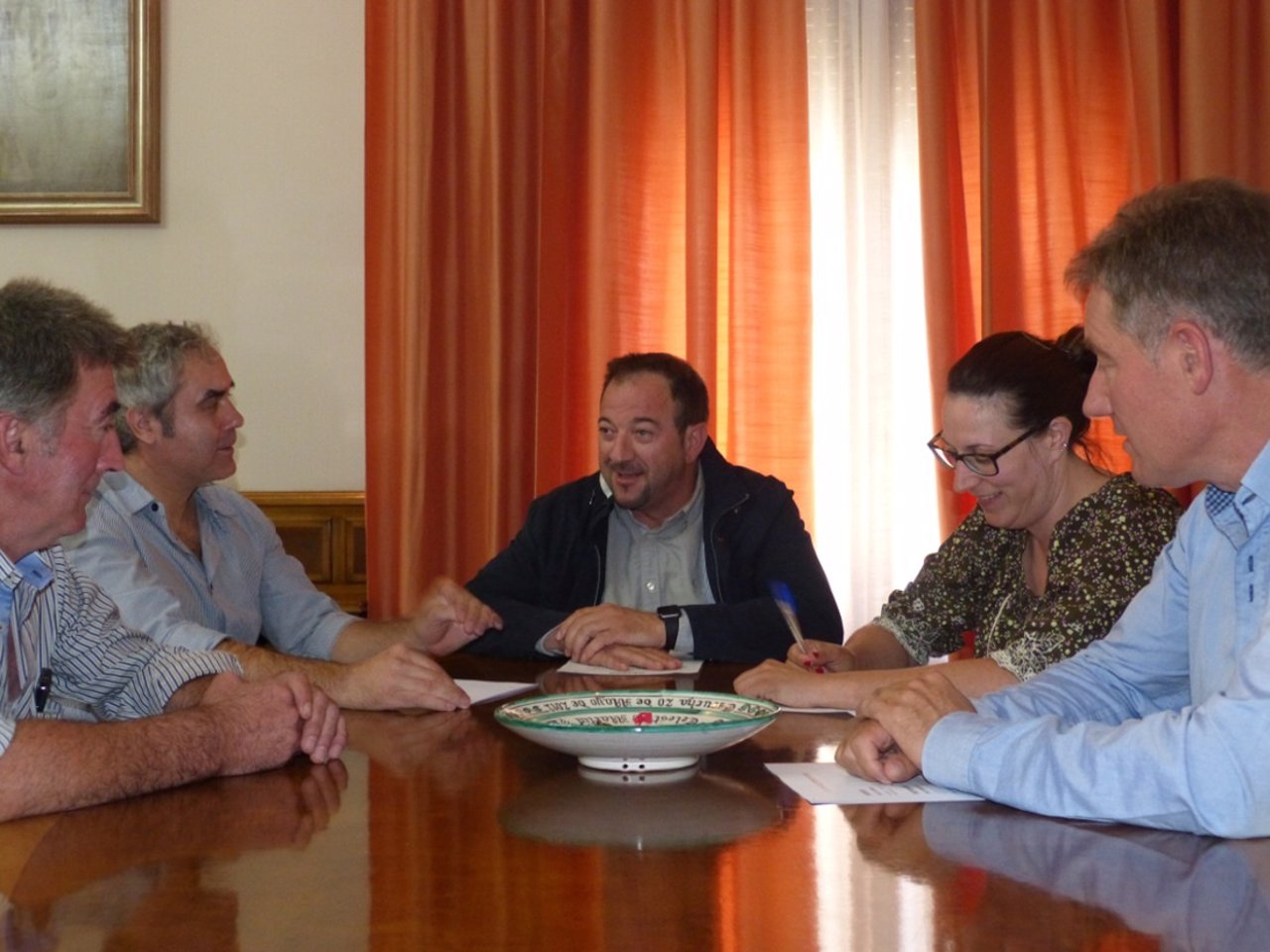 Ramón Millán mantiene un encuentro con representantes de Agrigate.