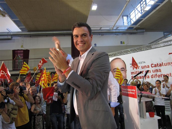 Pedro Sánchez un acto de campaña del 27S