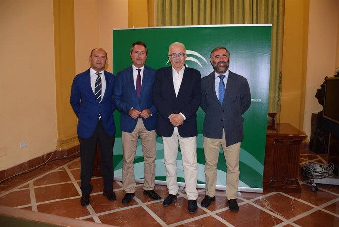 Reunión con los directivos empresariales.