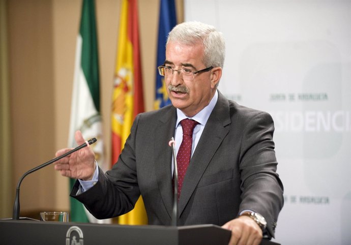 Manuel Jiménez Barrios tras el Consejo de Gobierno