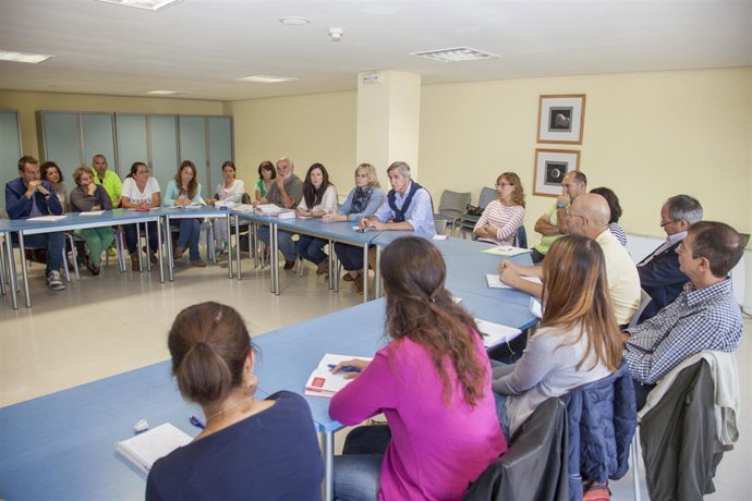 Primera reunión para constituir el Consejo Municipal de Educación