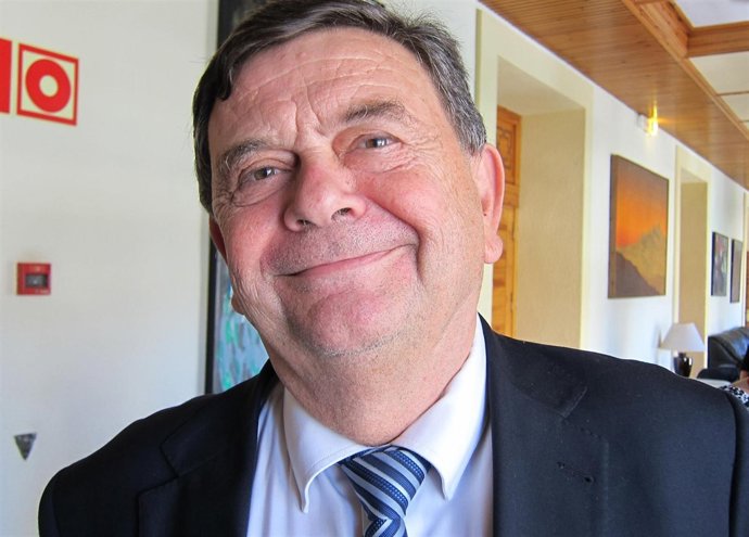 El rector de la Universidad de Zaragoza, Manuel López