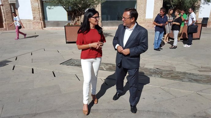 Heredia PSOE con la alcaldesa de Archidona Mercedes Montero