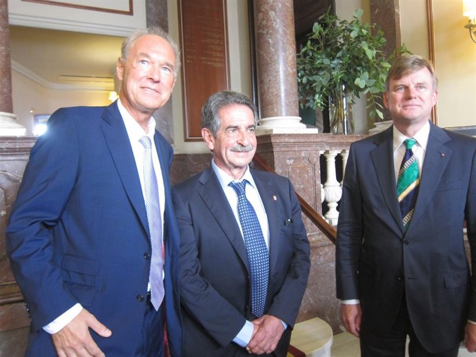 A.Peters, M.A.Revilla y C.Wiensberg