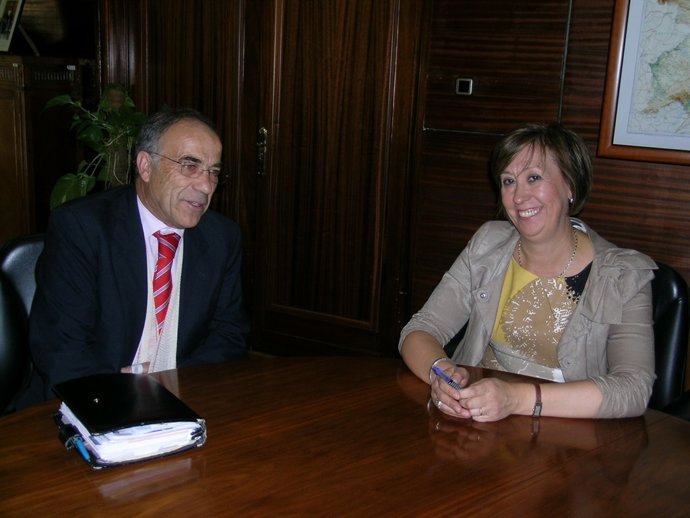 Sanz, junto con la subdelegada