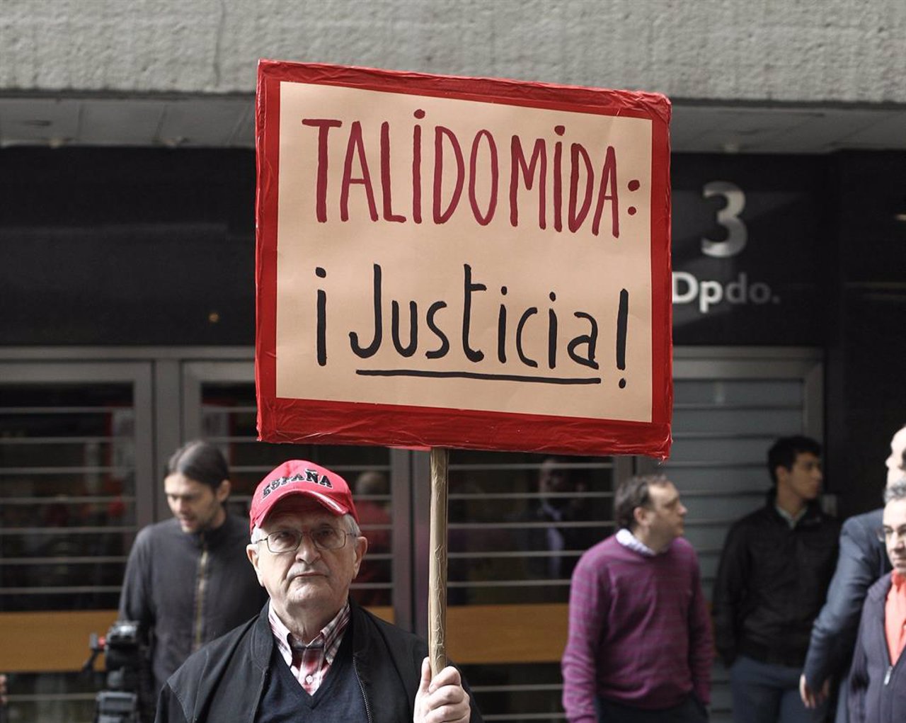 Juicio a la farmacéutca Grünenthal por las víctimas de la talidomida 