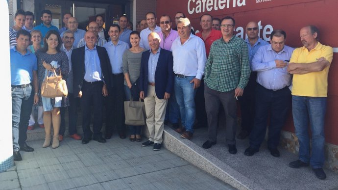 Maíllo con alcaldes y números 1 del partido en la comarca de Tierra del Vino