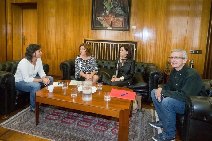 Reunión del Ayuntamiento de Zaragoza y el Gobierno de Aragón sobre refugiados