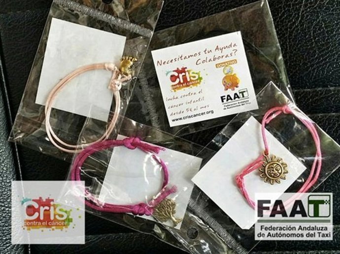 Mujeres taxistas elaboran pulseras solidarias para investigar cáncer infantil