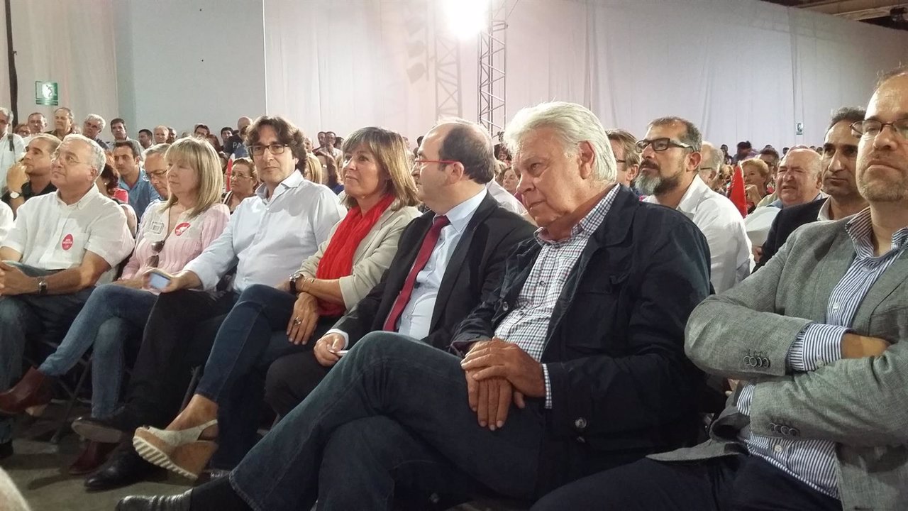 Miquel Iceta, Pedro Sánchez y Felipe González (PSOE)