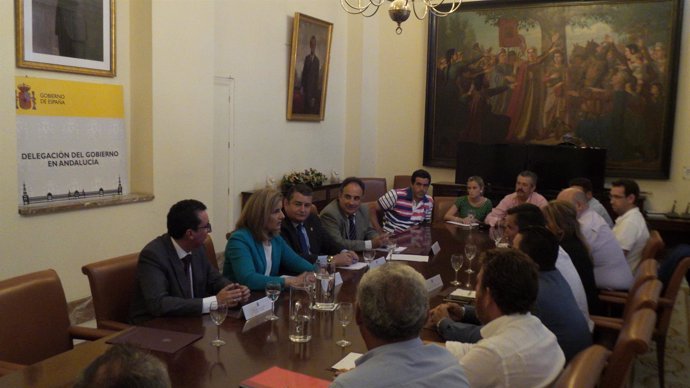 Reunión de la ministra Fátima Báñez con los regantes del Condado de Huelva