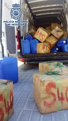 Casi tres toneladas en una furgoneta intervenida en Huelva.