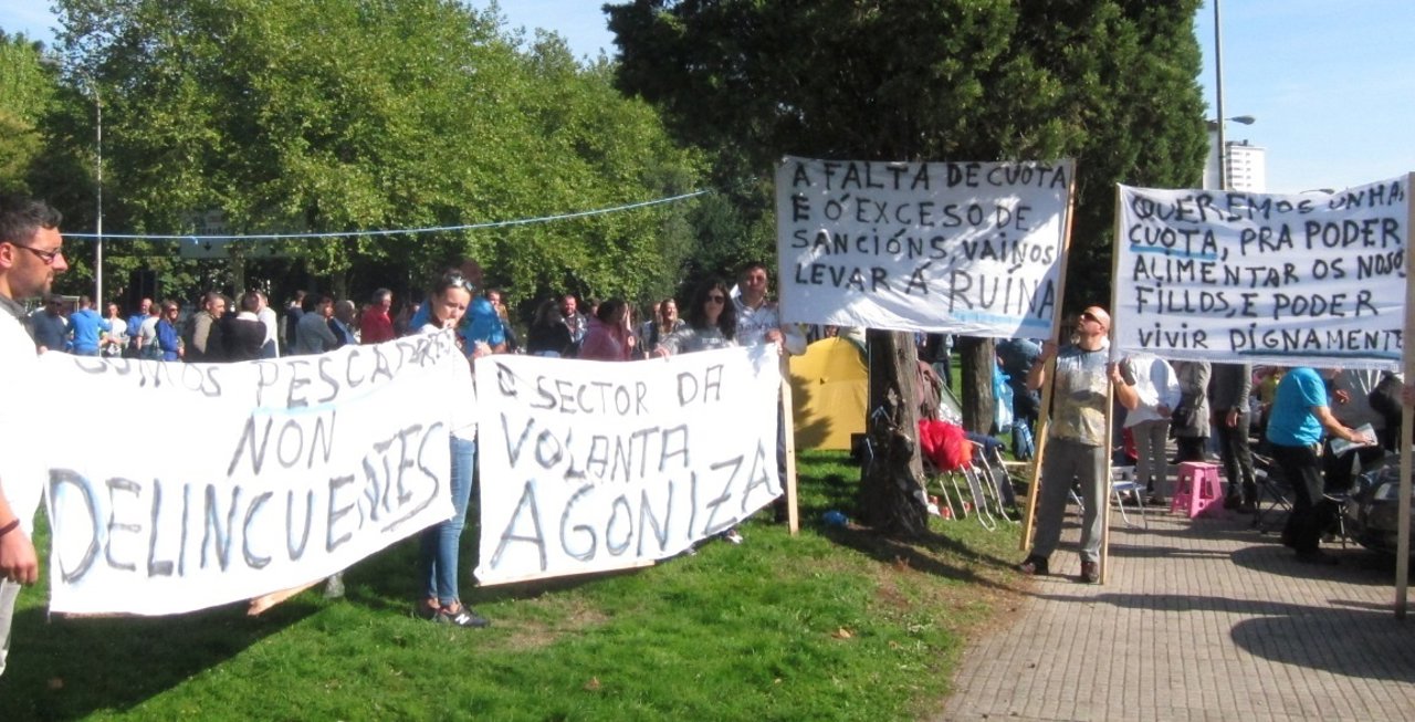 La volanta se concentra ante la Xunta