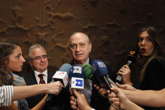 Jorge Fernández Díaz preside el acto de entrega de Medallas por la Merced