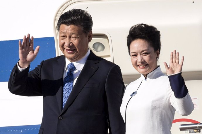 El presidente chino, Xi Jinping, junto a su mujer